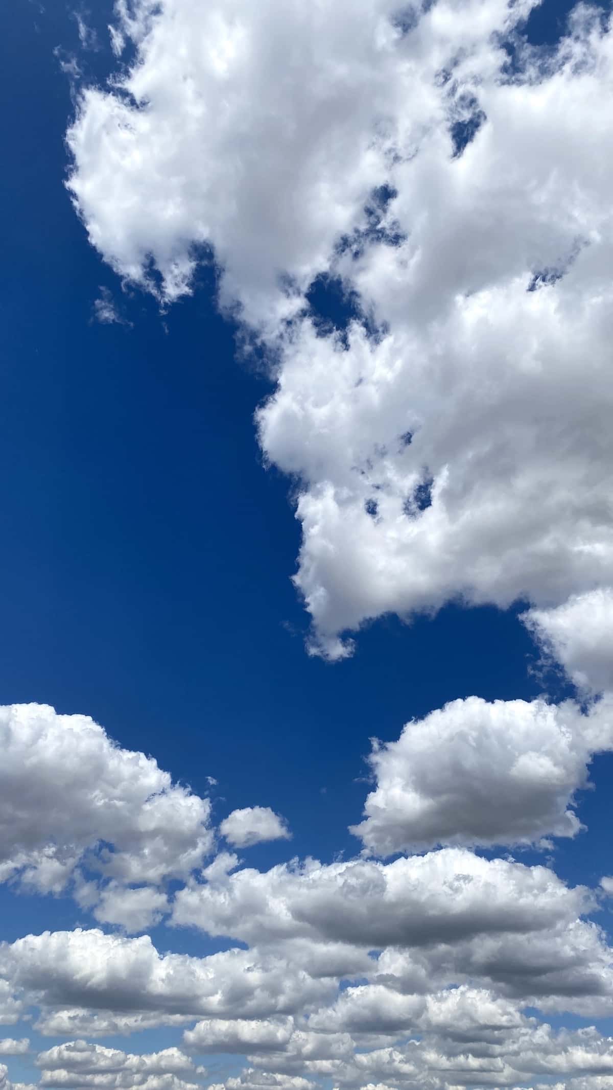 Bulutlar bilan moviy osmon | Blue sky with clouds 1