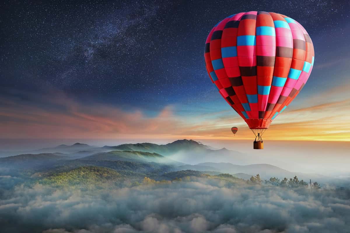 Rangli havo sharlari uchayotgan tog' | Colorful hotair balloons flying mountain 1