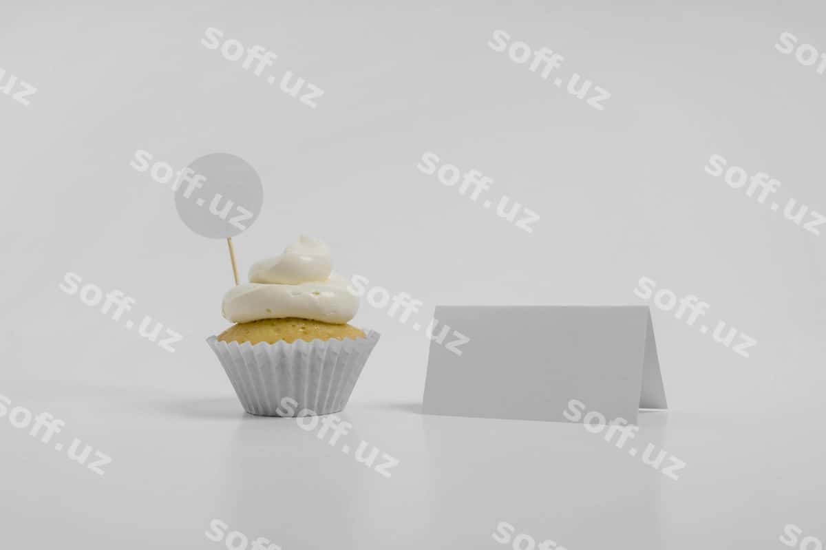 Mishrftli cupcake mockup | Delicious cupcake mockup 1