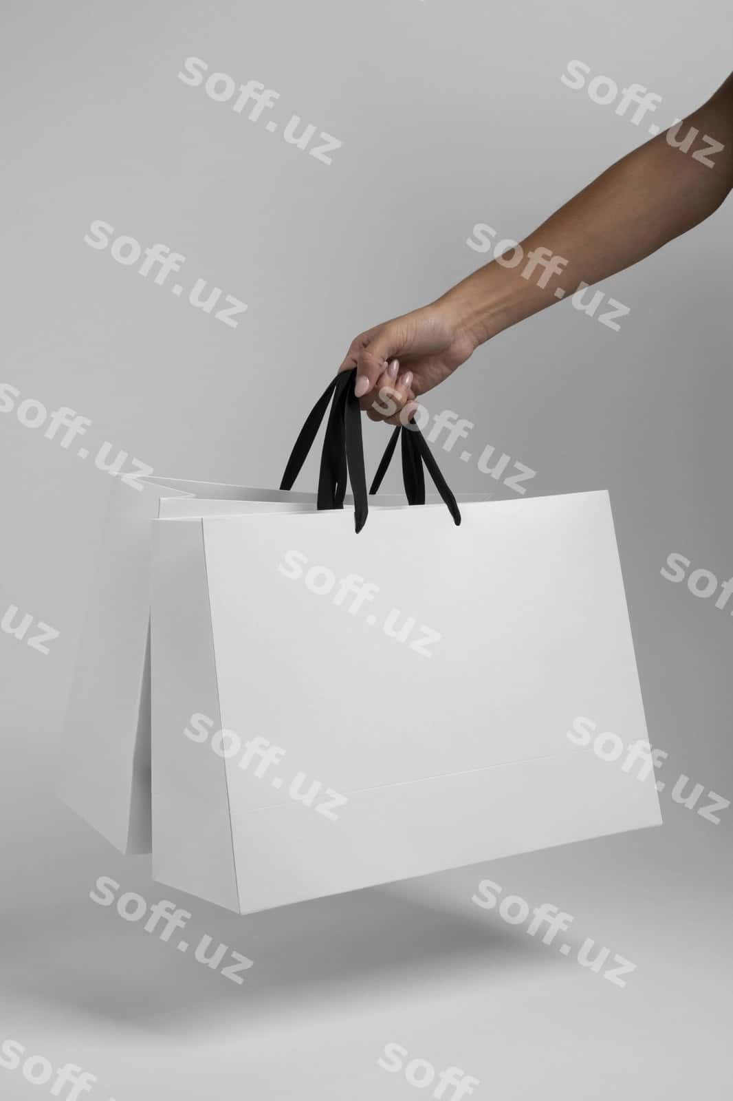 Hashamatli xarid qilish paketlari maketi | Luxury shopping bags mockup 1
