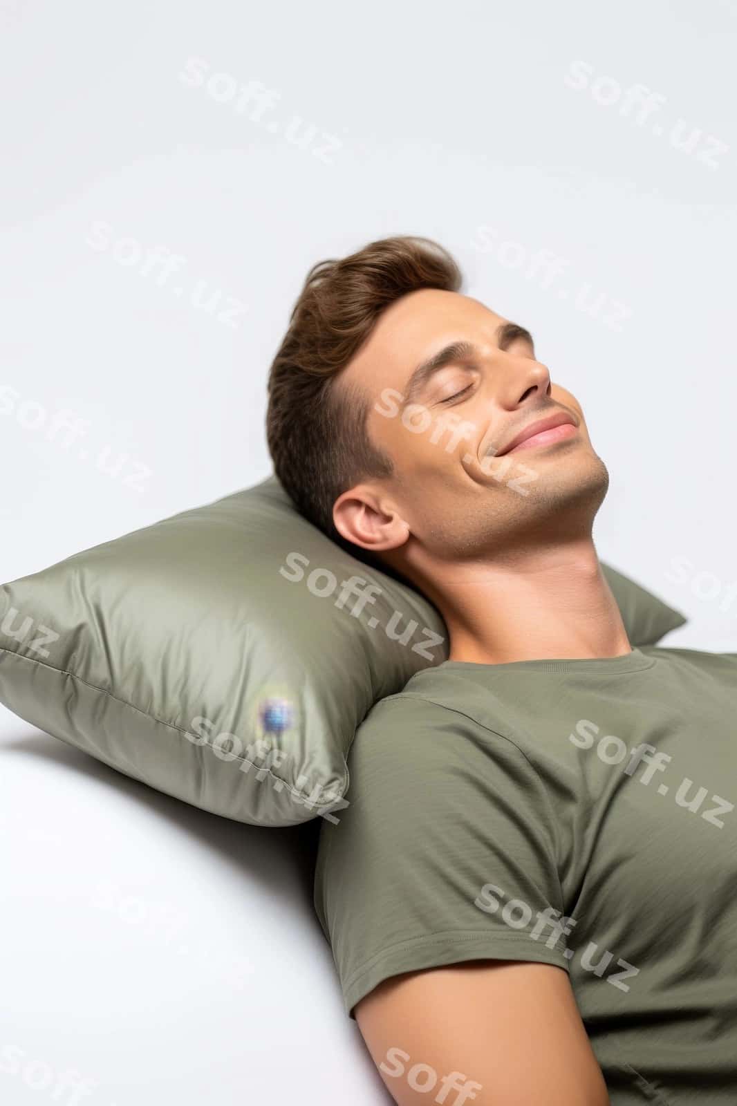 Men yatoqda uxlamoqda yaratuvchi sun'iy intellekt | Man sleeping bed generative ai 1