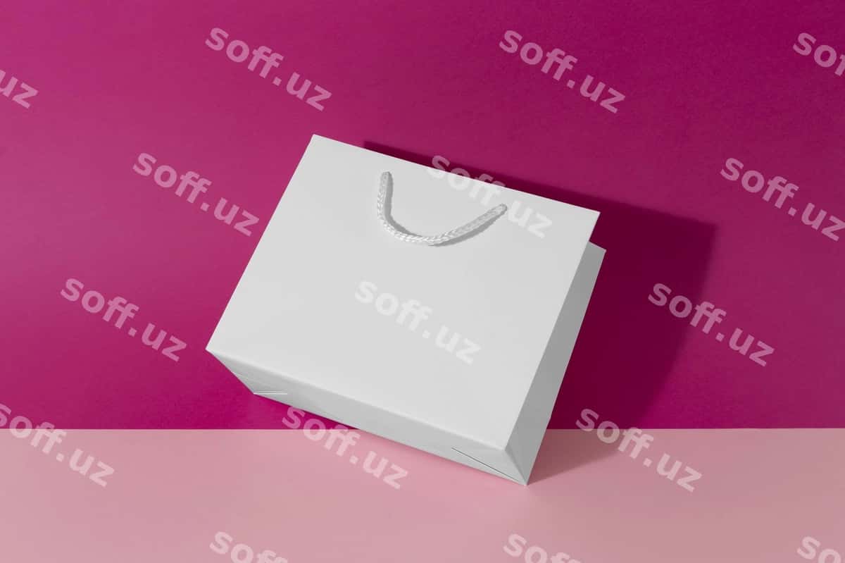 Pushti cyclamen sovg'a qopqogi mockup | Pink cyclamen gift bag mockup 1