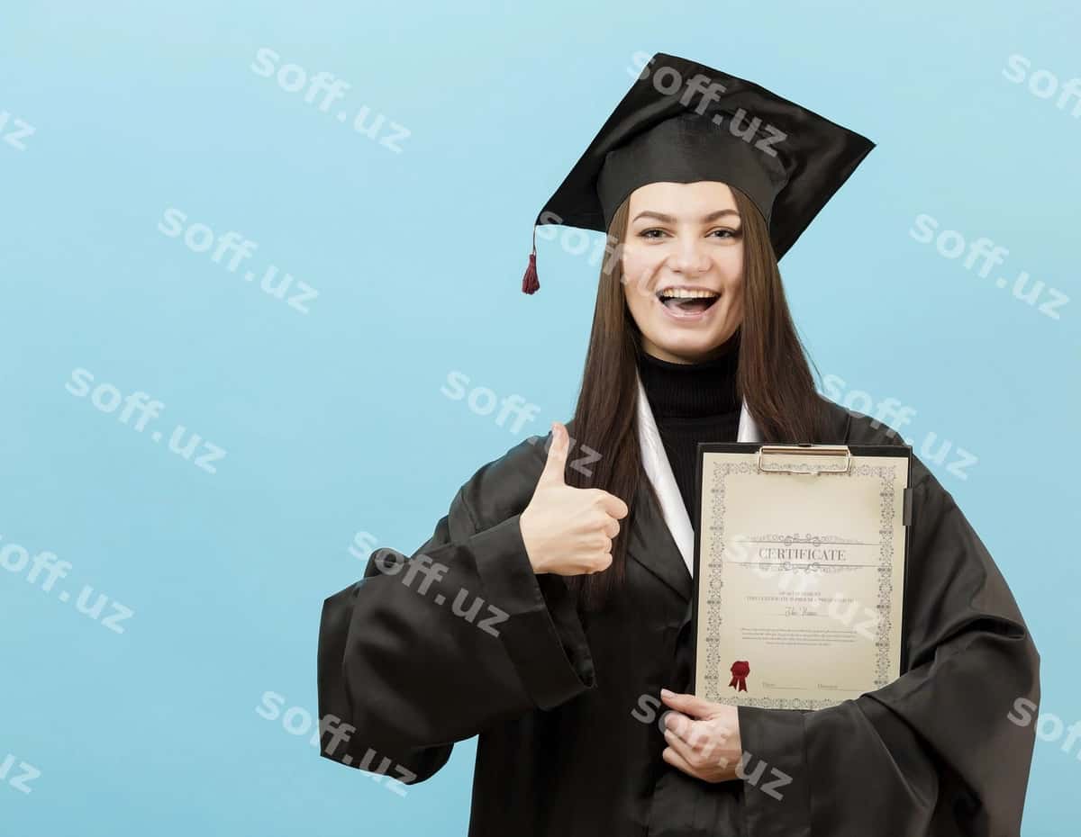 Portret yosh talaba bitirganidan faxrlanadi | Portrait young student proud graduating 1