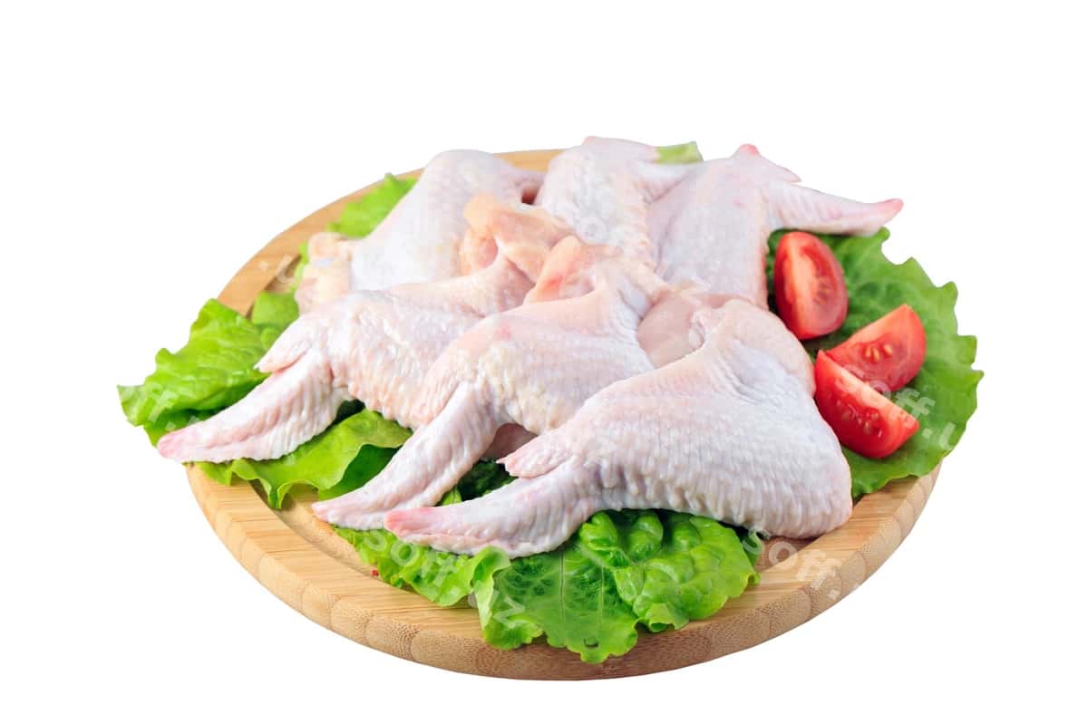 Hovo tovuq qanotlari oq orqa fonda | Raw chicken wings white background 1