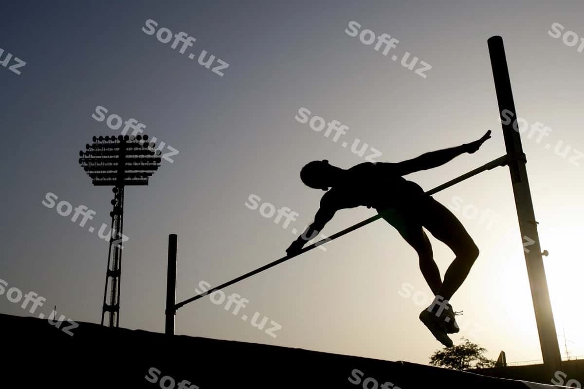 Balandlikka sakrash sportchisining tayanib sakrash silueti | Silhouette high jumper athlete pole vault 1