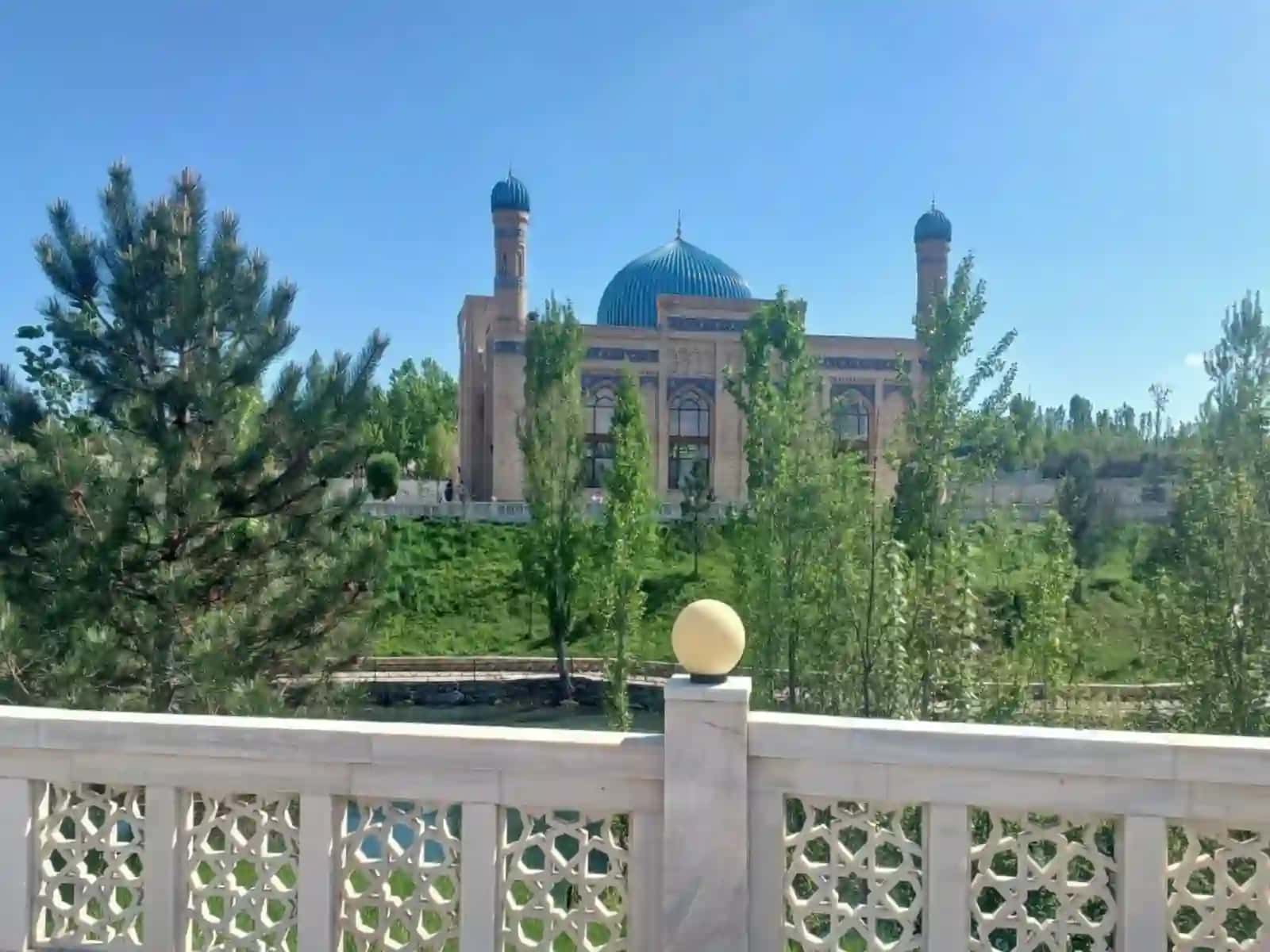 Bu ersam dabiqli ko'lbog'i tasvirlangan 2