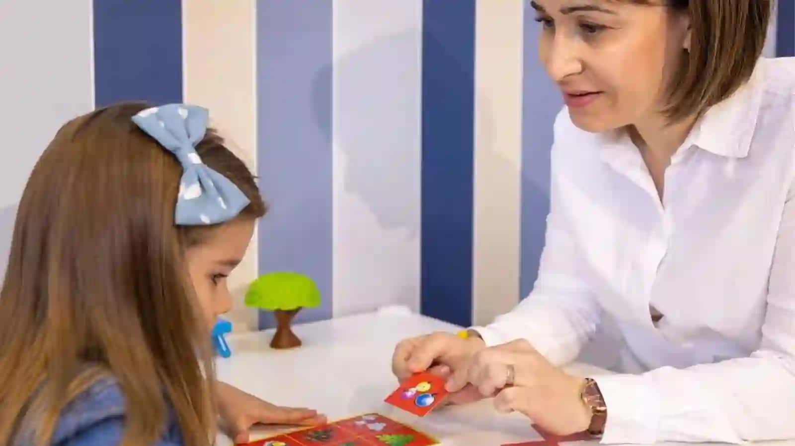 Eshitishida nuqsoni bo‘lgan bolalarni bilish jarayonlarini tekshirish bo‘yicha Ko‘rgazmali qurollarni tayyorlash 4