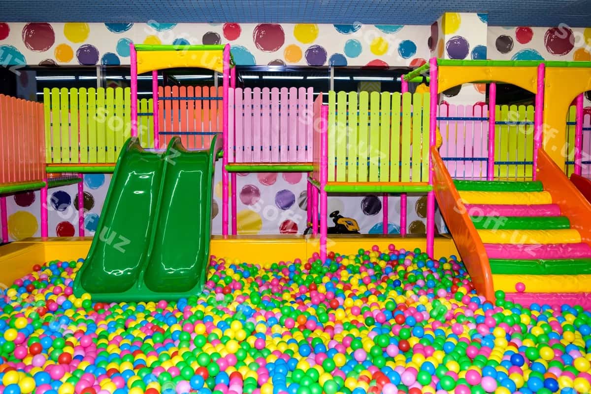 Gʻalamlar va toʻplar bilan hovuzli oʻyin xonasi | Slides pool with balls playroom 1
