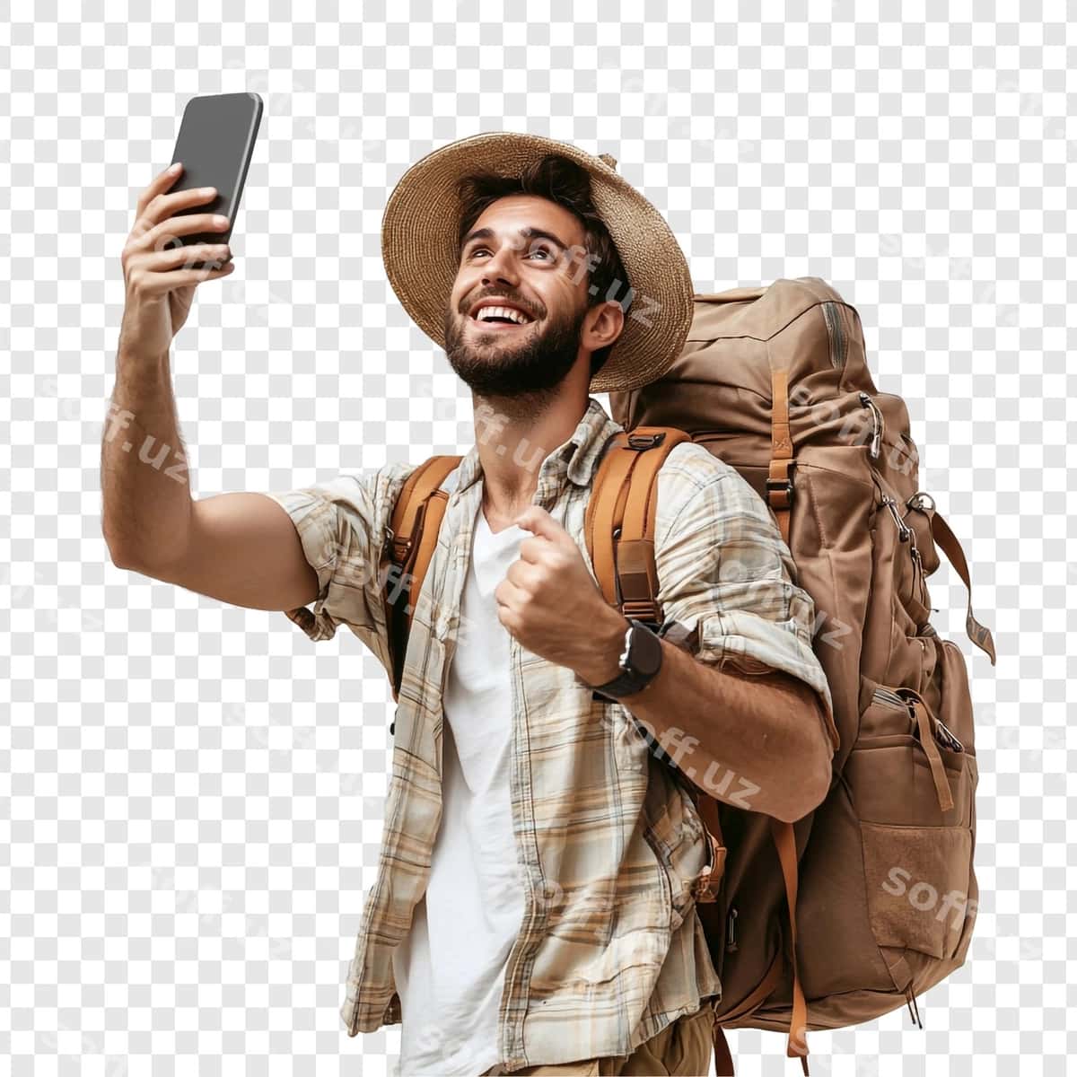Guladigan chetmarka sayyohi selfi olinayotganda | Smiling backpacker taking selfie 1