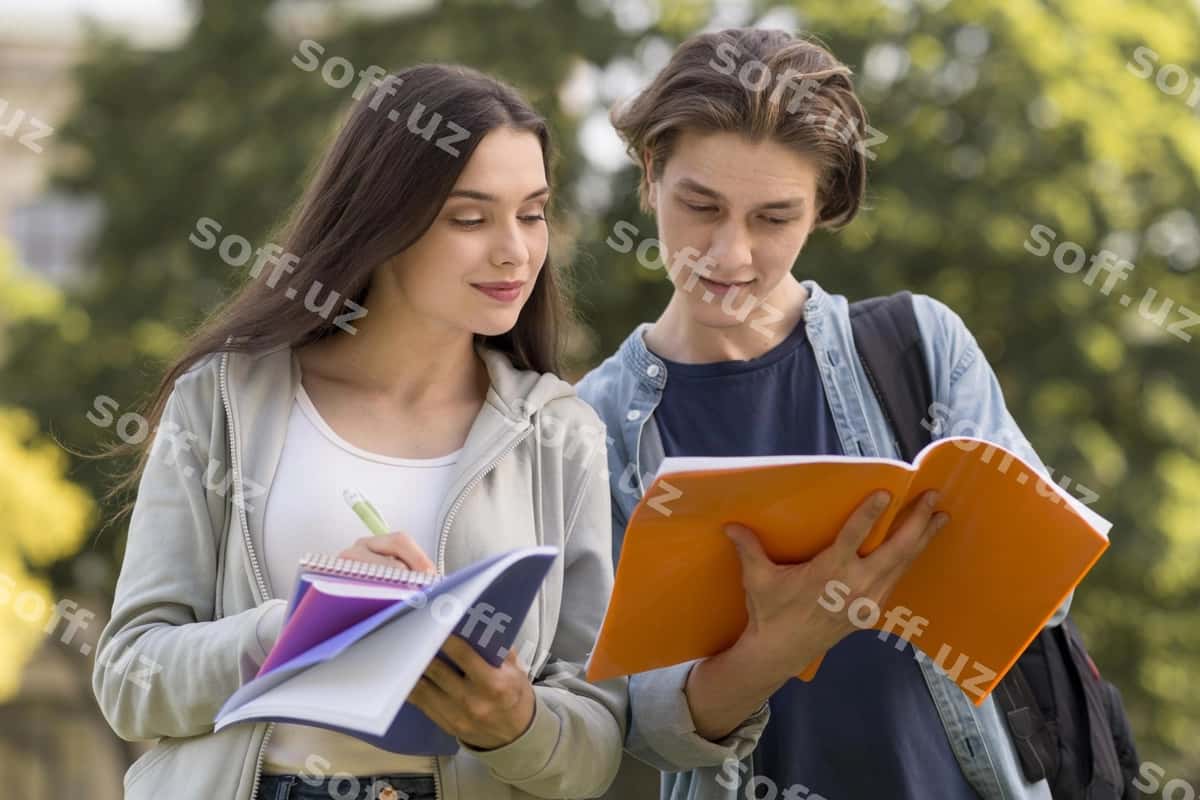 O'smirlar loyiha kampusini muhokama qilish. | Teenagers discussing project campus 1