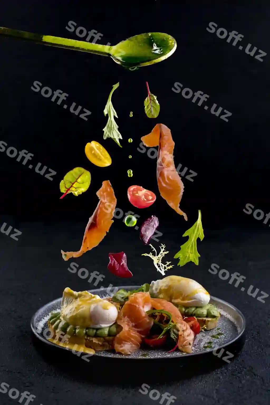 Yuqori burchak ko'rinishi stoldagi mevalar likopi | High angle view fruits plate table