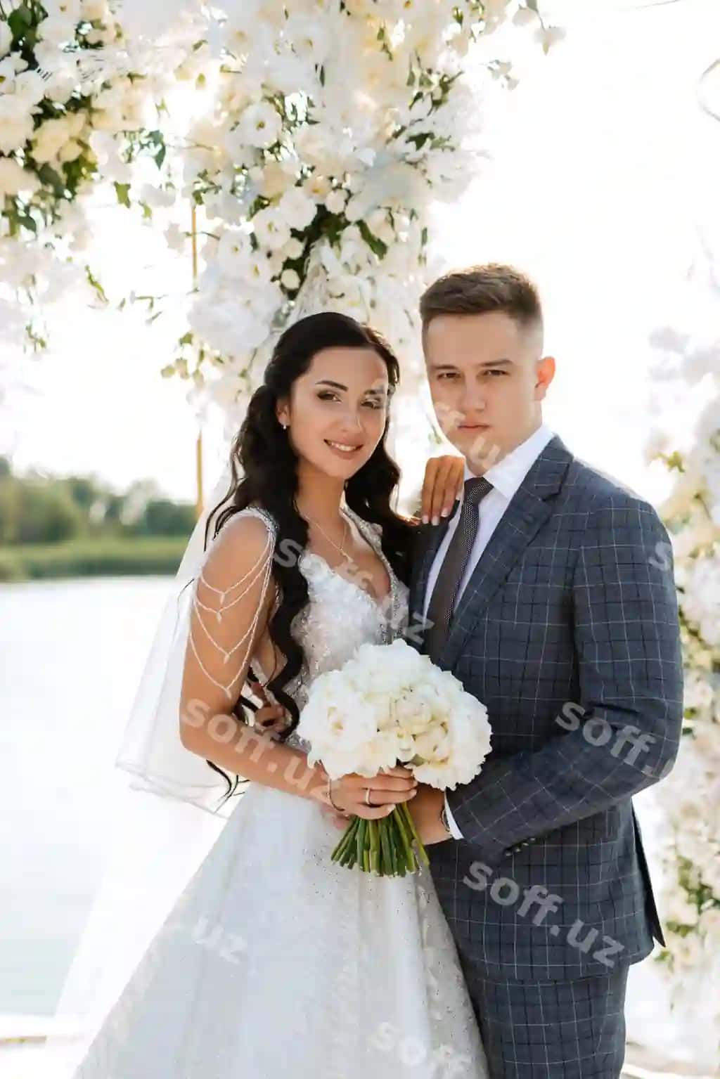 Yangi turmush qurganlarning to'y marosimi | Wedding ceremony newlyweds pier