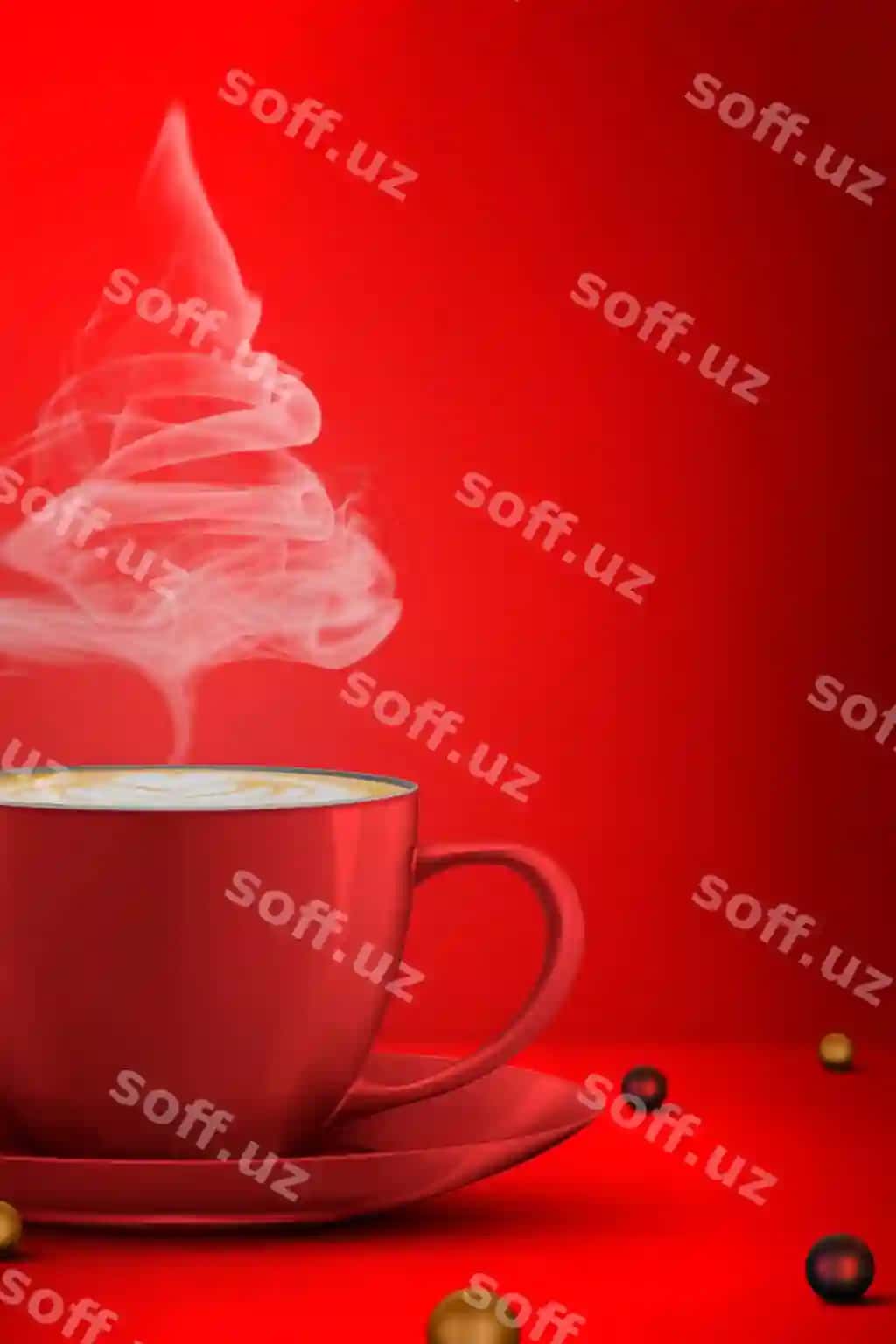 Yangi yil daraxti shakl bug'li qahve stakani Yangi yil to'p pol qizil fonda | Christmas tree shape steaming coffee cup christmas ball floor red background 2