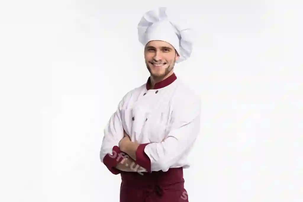 Portret ijobiy kelishgan oshpaz beret oq kiyim izolyatsiya qilingan oq fon | Portrait positive handsome chef cook beret white outfit isolated white background