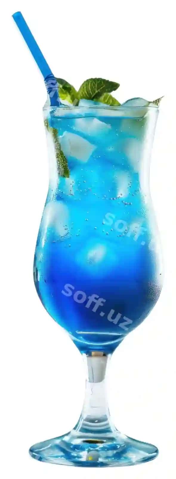 Png sovuq ko'k kokteyl buz bilan | Png refreshing blue cocktail with ice