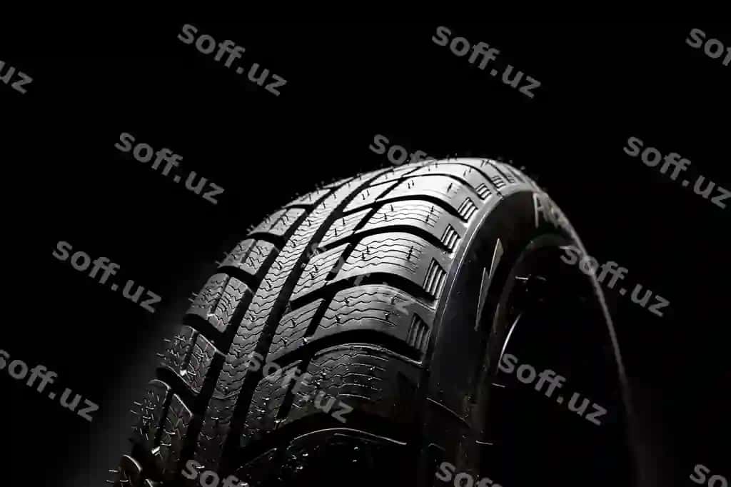 Qish mashina shinnilari g'ildirak profili tuzilishi qora orqa fonda | Winter car tires wheel profile structure black background
