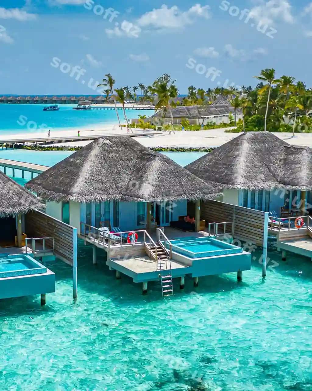 Maldives paradis manzarasi tropik havadan landskap dengi manzarasi uzun pier su ustidagi villa dengi | Maldives paradise scenery tropical aerial landscape seascape with long pier water villas sea