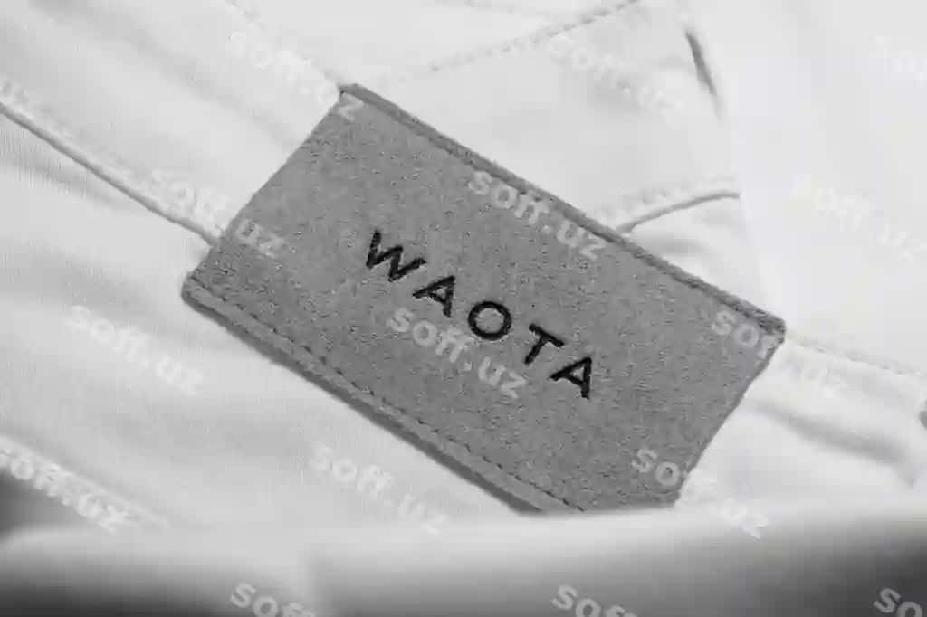 Logotip namunasi oq jeans shufton belgisi | Logo mockup tag white jeans pants