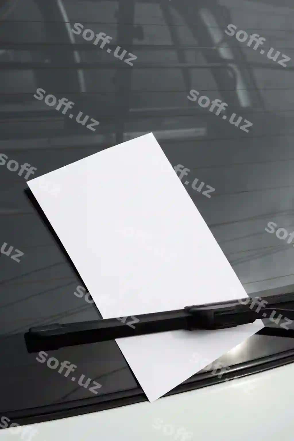 Flyer mashina orqa ko'rish aks namunasi | Flyer mockup rearview mirror car