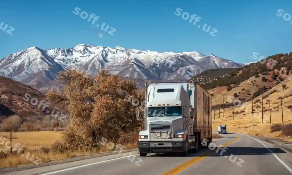 Aniq ko'k osmon orqali qor ba bilan bezatilgan minzollarining manzarmi. | Scenic view snowcapped mountains against clear blue sky 2