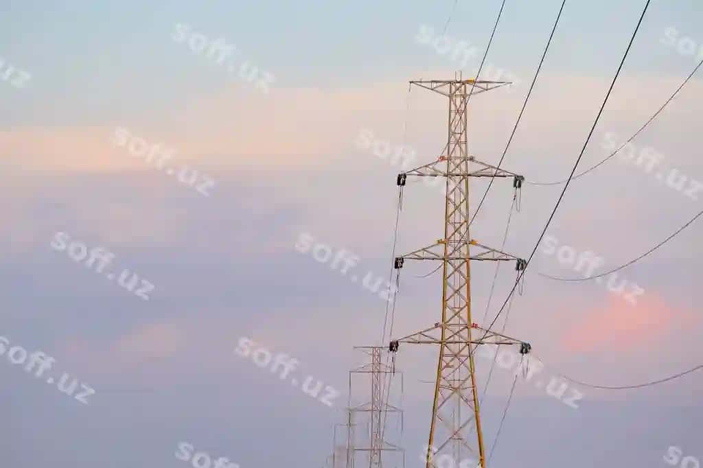 Pastdan ko'rinish elektro stoykasi osmon quyosh botirg'a qarshi | Low angle view electricity pylon against sky sunset 2