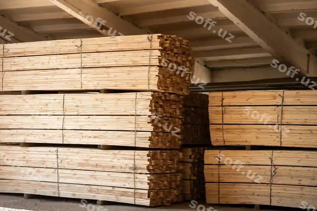 Yog'och fabrikasi ombordagi yog'och doskasi tabiiy biznes eksporti bilan | Wood factory stock lumber board with nature business export 2