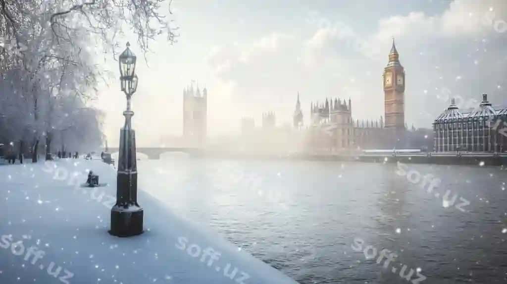 Manzarali Thames daryosi qishda, suvdan chiqayotgan tuman bilan | Scenic view thames river winter with mist rising from water