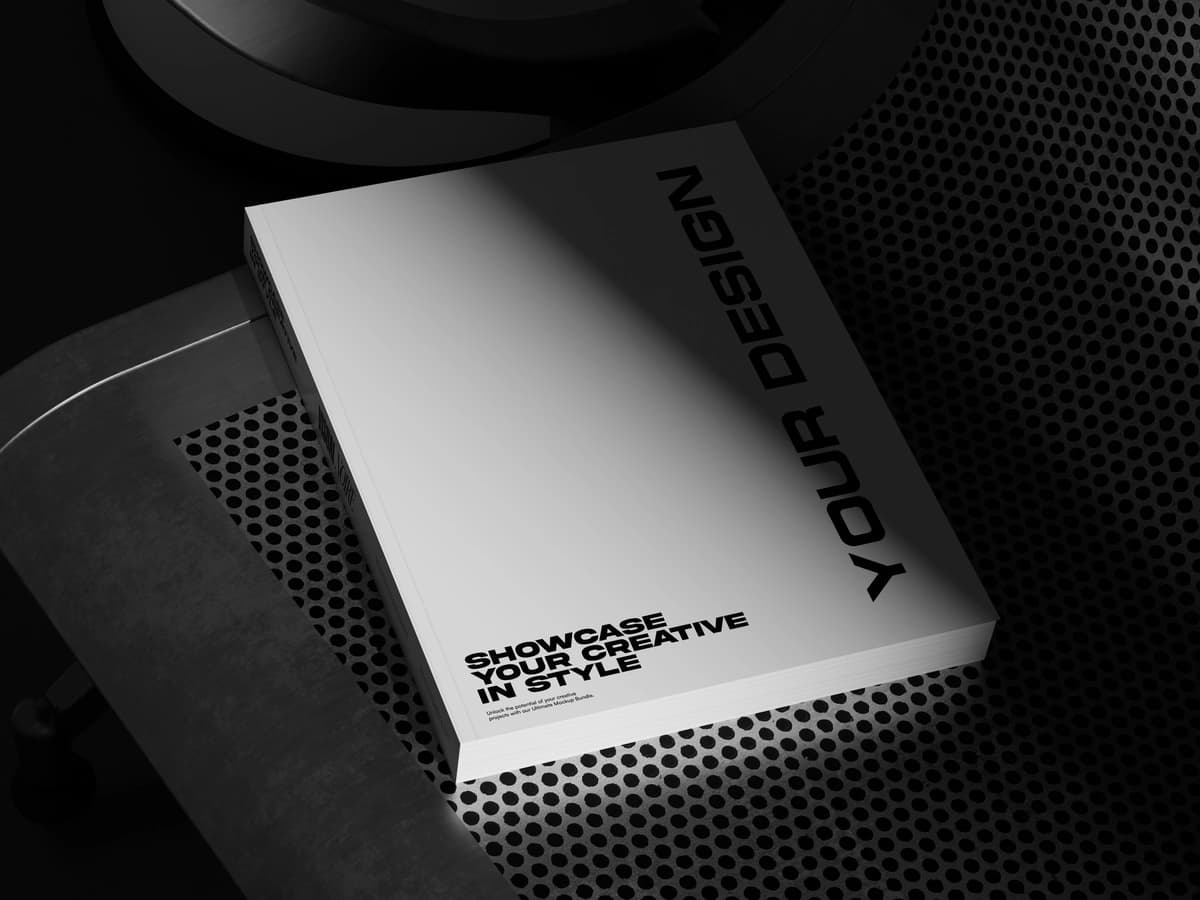 Qorong'i fonli zamonaviy kitob maketi. Muqova dizayni taqdimoti | Modern book mockup with dark background branding cover design presentation