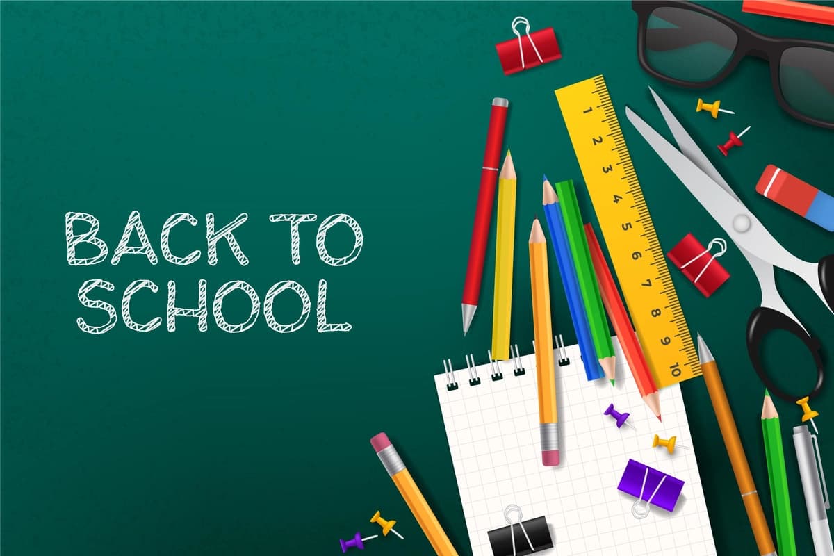 Haqiqiy orqa maktab foni | Realistic back school background