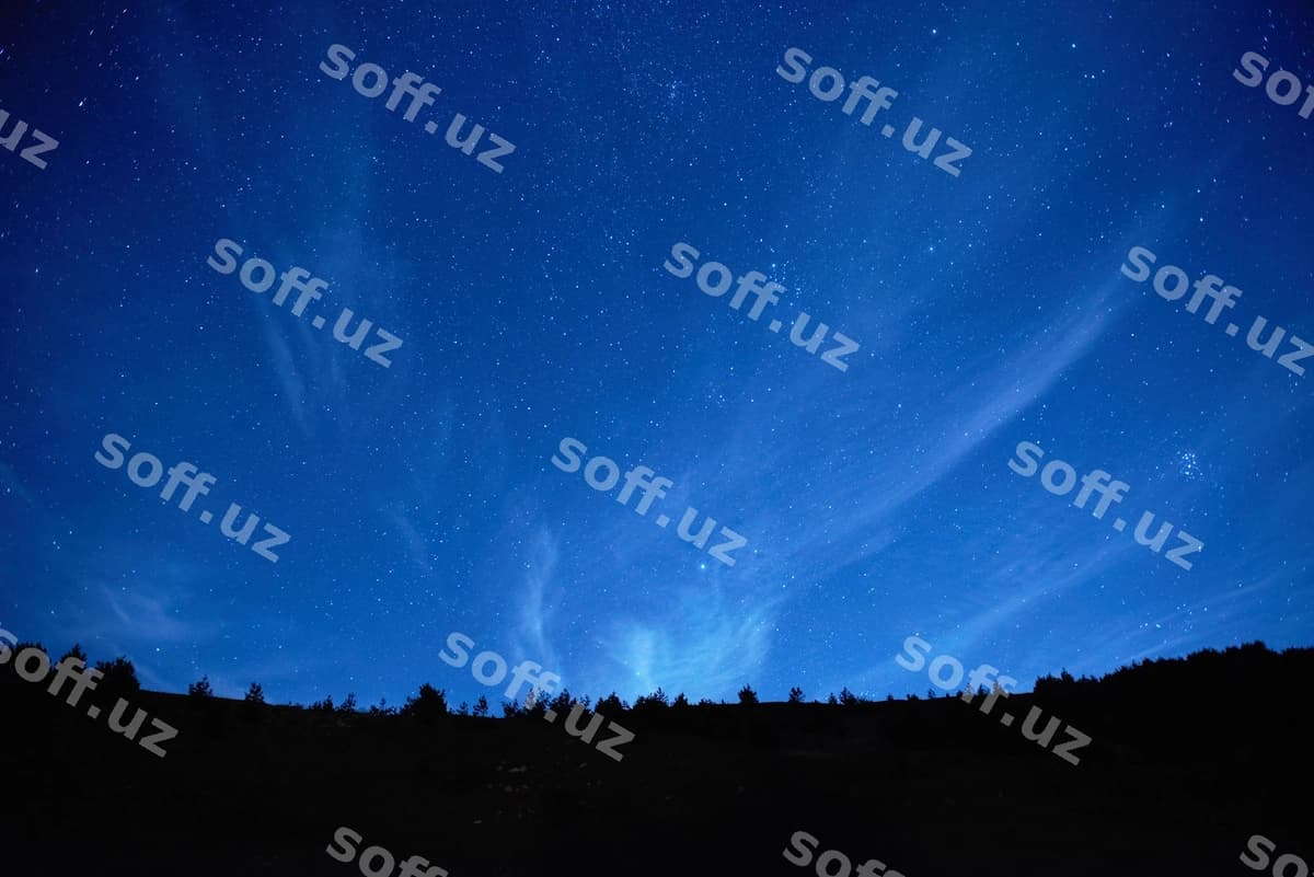 Ko'p yulduzli moviy qorong'u tungi osmon | Blue dark night sky with many stars