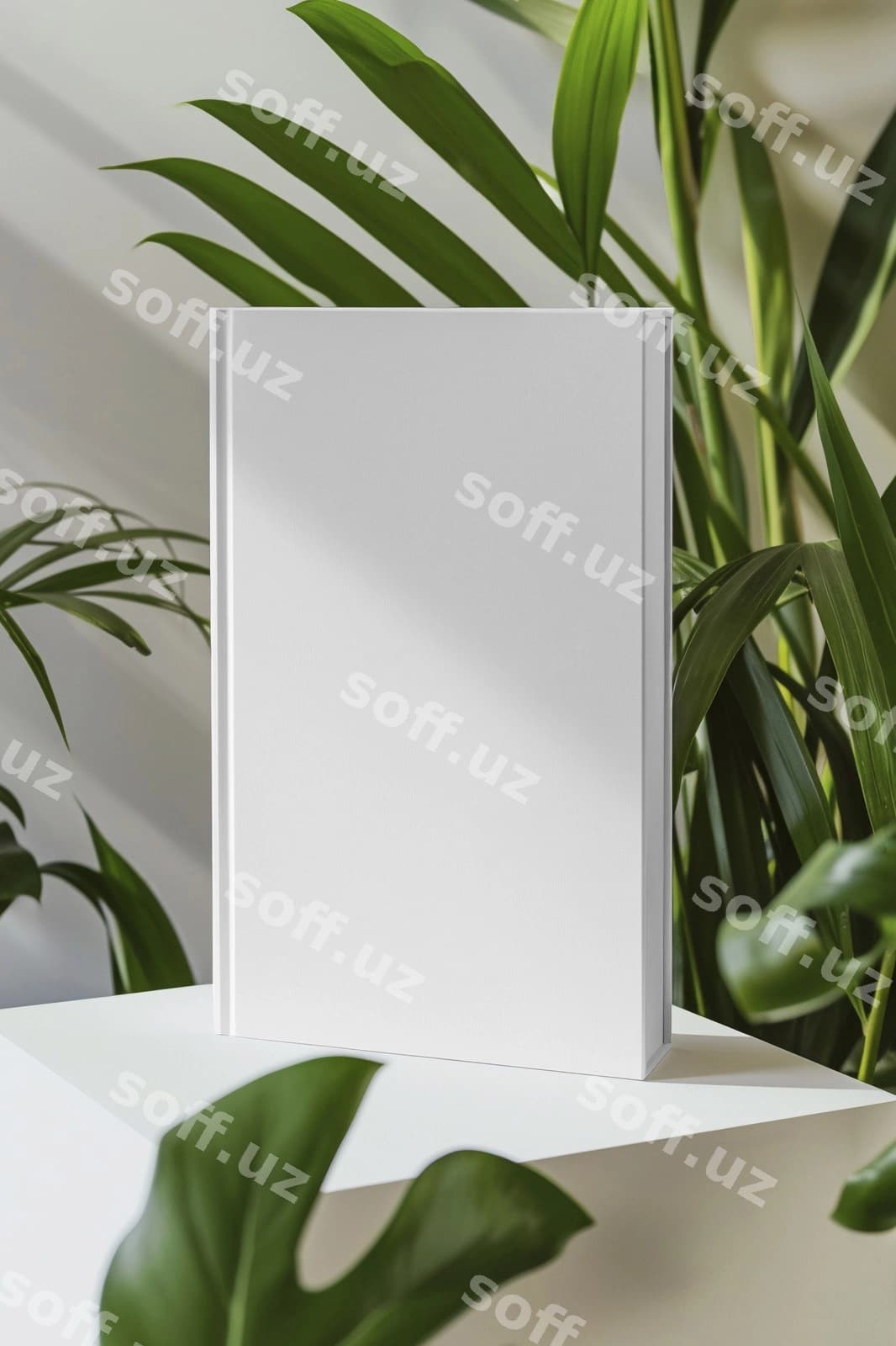 Kitob namunasi tabiat elementlari bilan | Book mockup with nature elements