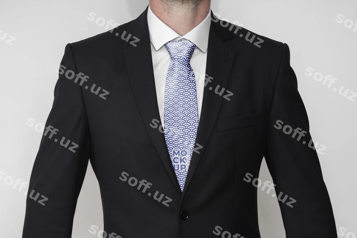 Oldingi ko'rinishdagi chiroyli erkak ko'ylak bilan bog'langan asosiy so'zlar: "Oldingi ko'rinishdagi, chiroyli erkak, ko'ylak bilan bog'langan." | Front view elegant man wearing blue tie