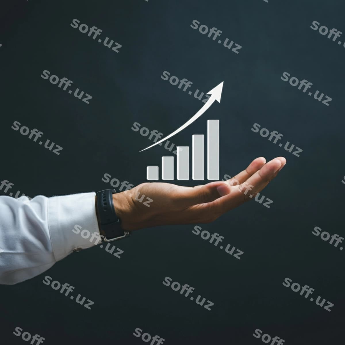 Erkak kishi "Grafik qil" deb yozilgan grafikni ushlab turibdi | Man is holding graph that says graph it