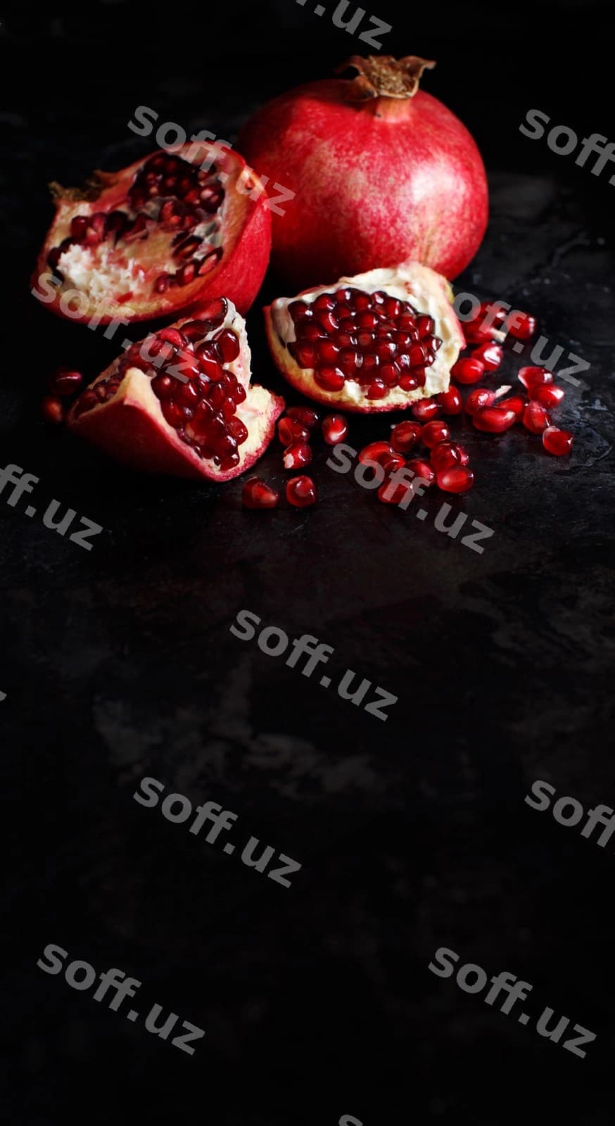 Yangi pishgan anorlarni oching | Open fresh ripe pomegranates