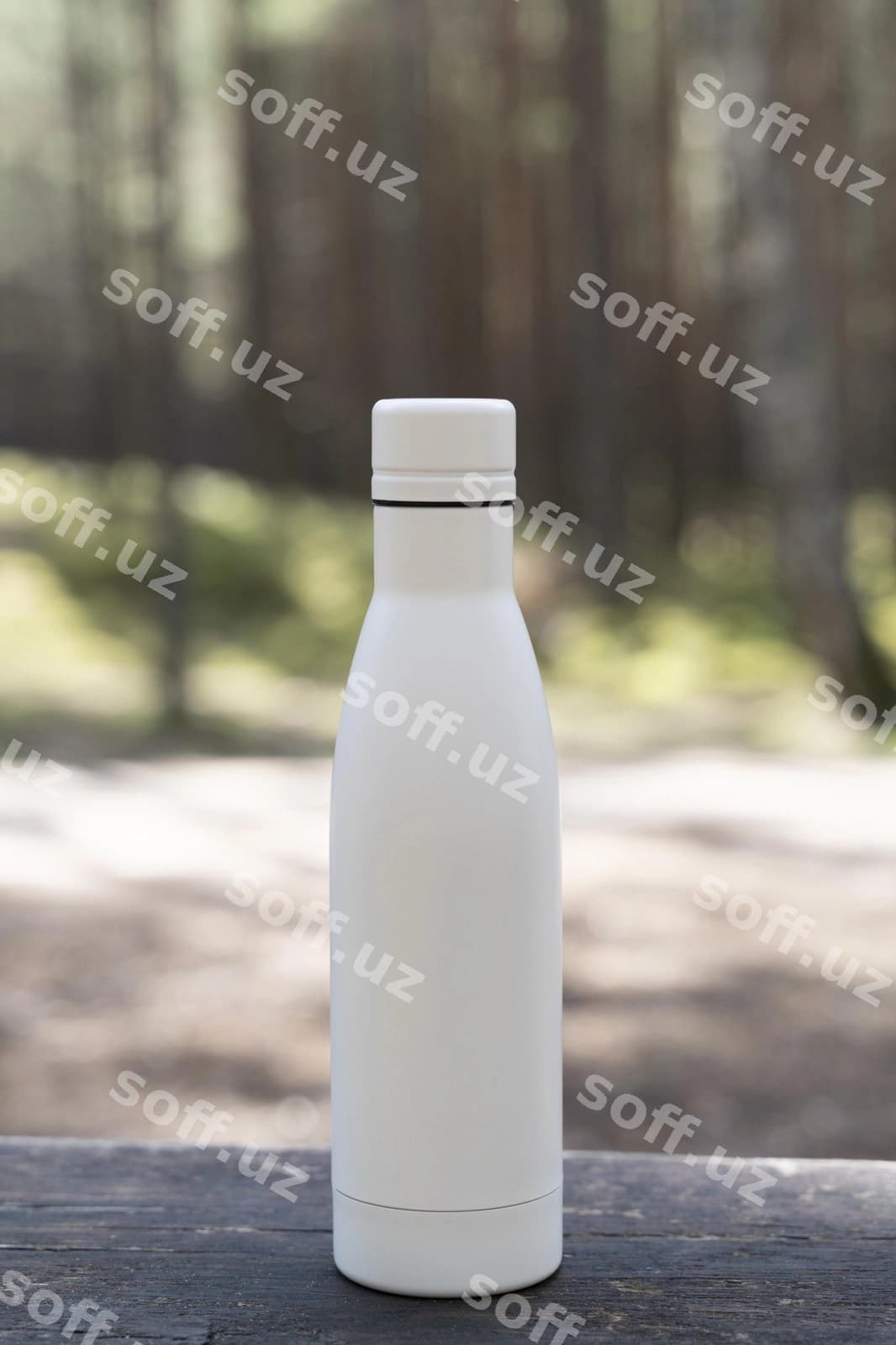 Suv damchi shisha botulka mockup tabiat | Water drop bottle mockup nature