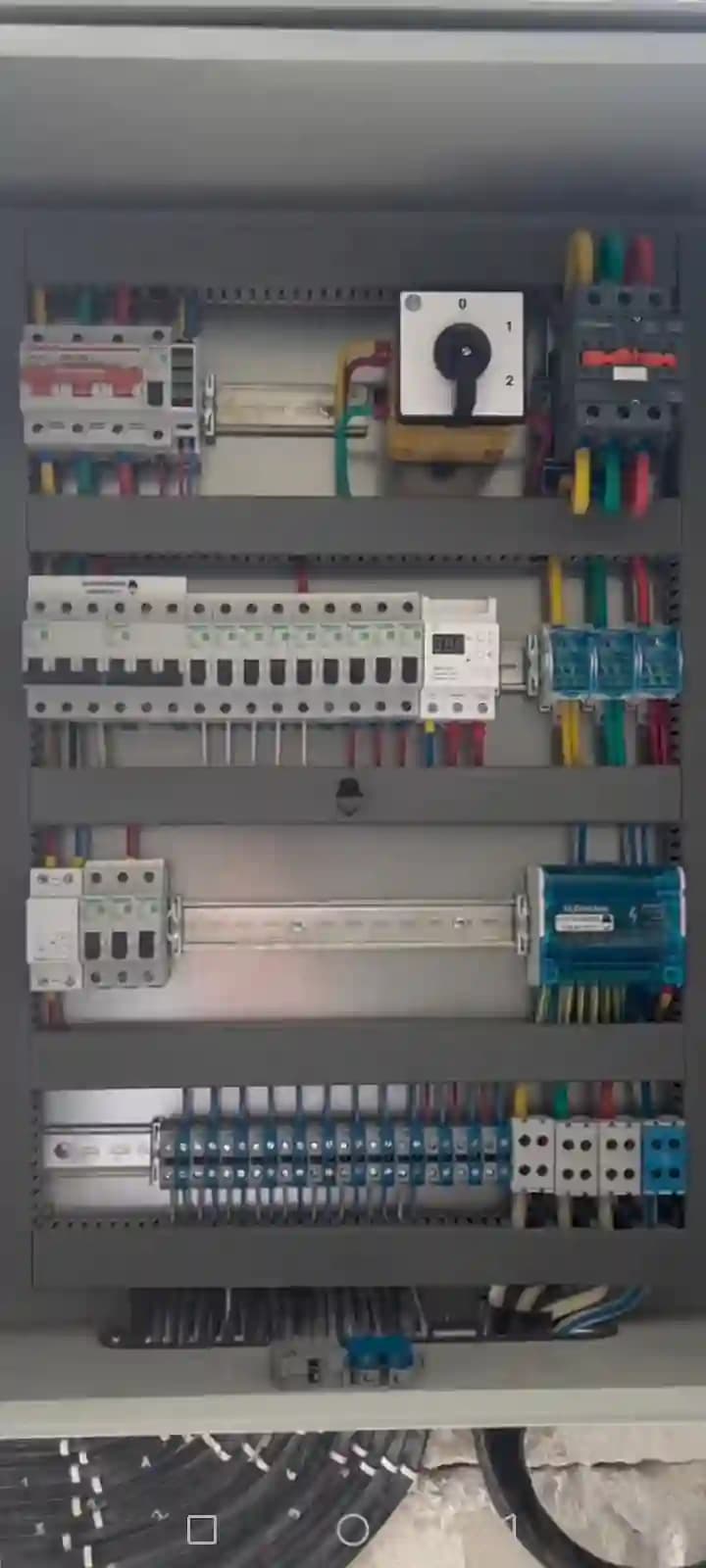 toshkent shahar elektr ishlari bo'yicha maxsus ustalar
