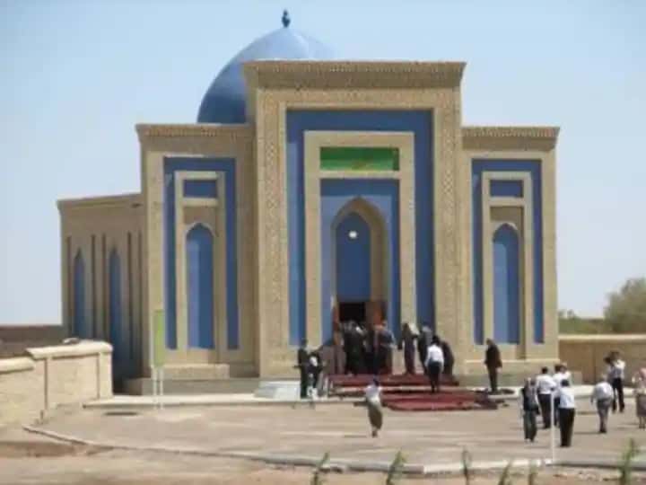 Az-Zamaxshariyning Hayoti