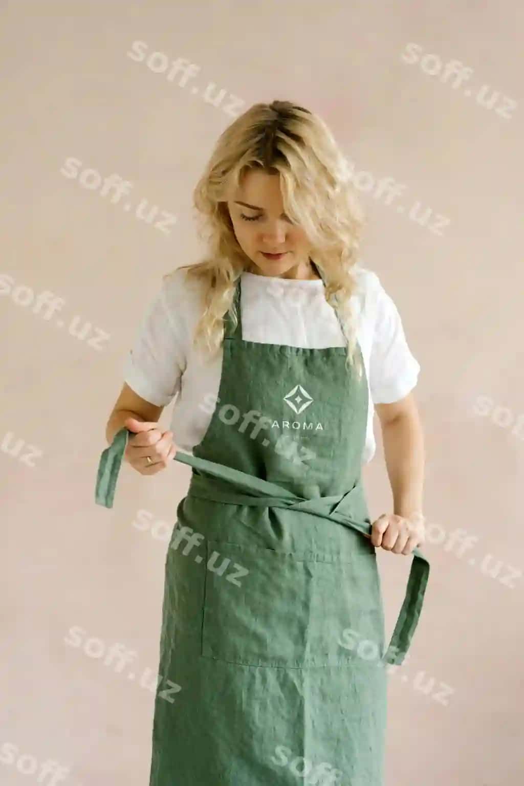 Stilli logotipli fartar namunasi | Stylish logo mockup apron