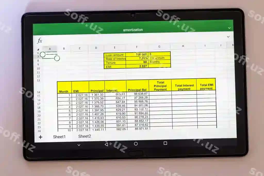 Planshet ekranidagi Excel jadvali bank krediti amortizatsiya jadvali moliyasi rasmi | Shot excel sheet tablet screen showing bank loan amortization table finance