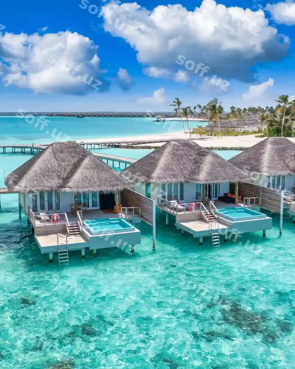 Maldiviy jannat orol tropik havaskan sayohat manzara dengiz manzara suw bungalovlar villalar qorqov | Maldives paradise island tropical aerial travel landscape seascape water bungalows villas pier