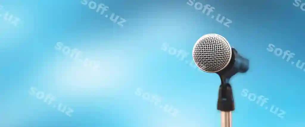 Yaqinlikdagi mikrofon stoykasi bulanar fon bilan | Close up microphone stand with blur background